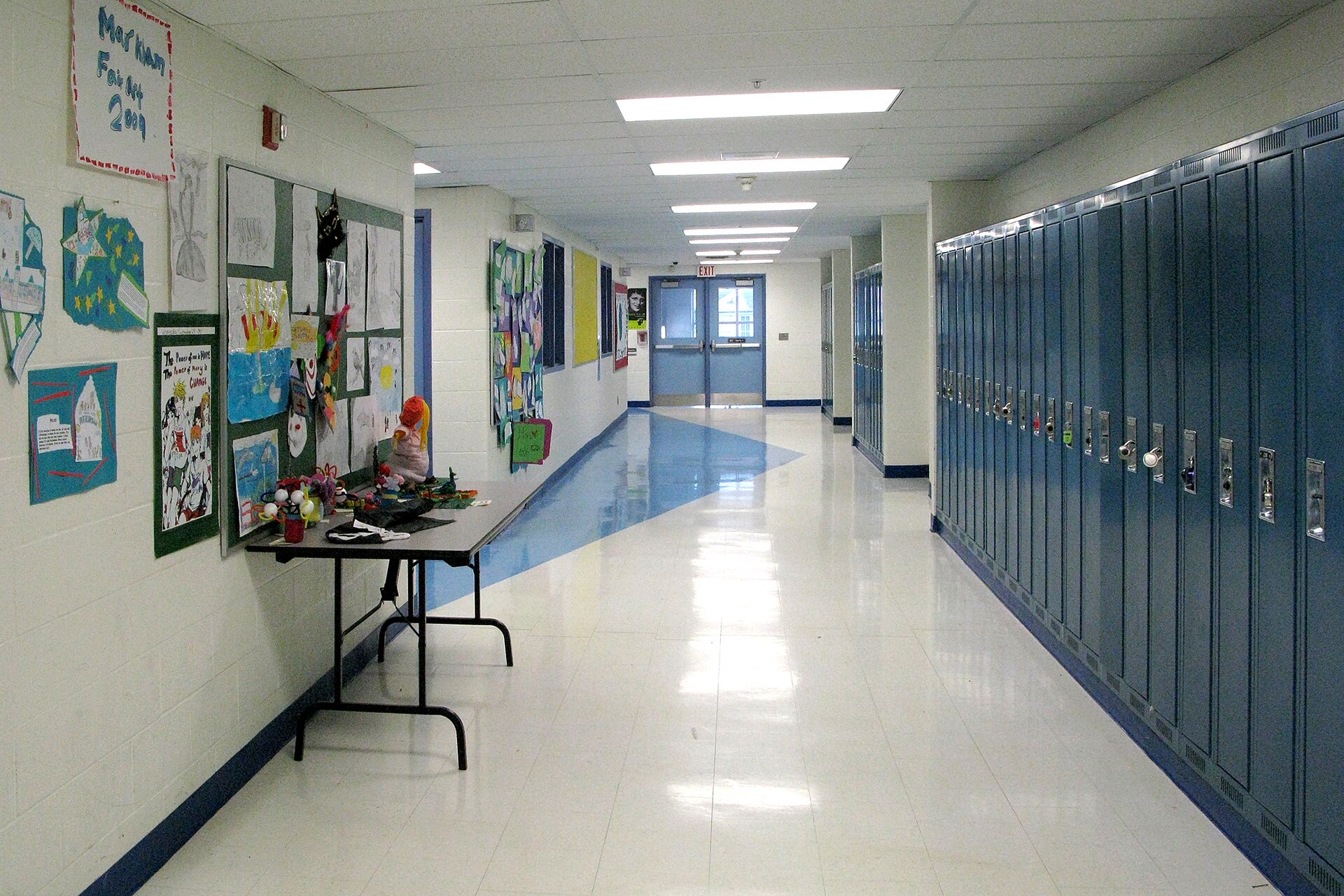 Elementary school hallway with lockers